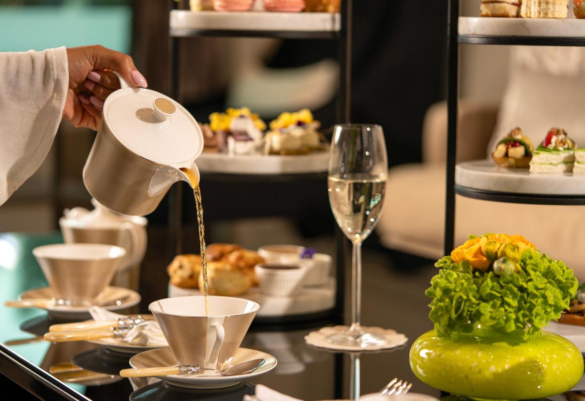 Fairmont Riyadh Luaran gambar Afternoon tea at the Fairmont, Dubai